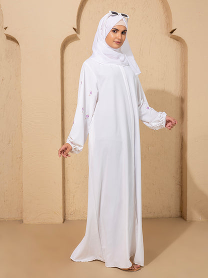 White Embroidered Abaya with elasticated Sleeves – Elegant & Lightweight Modest Wear