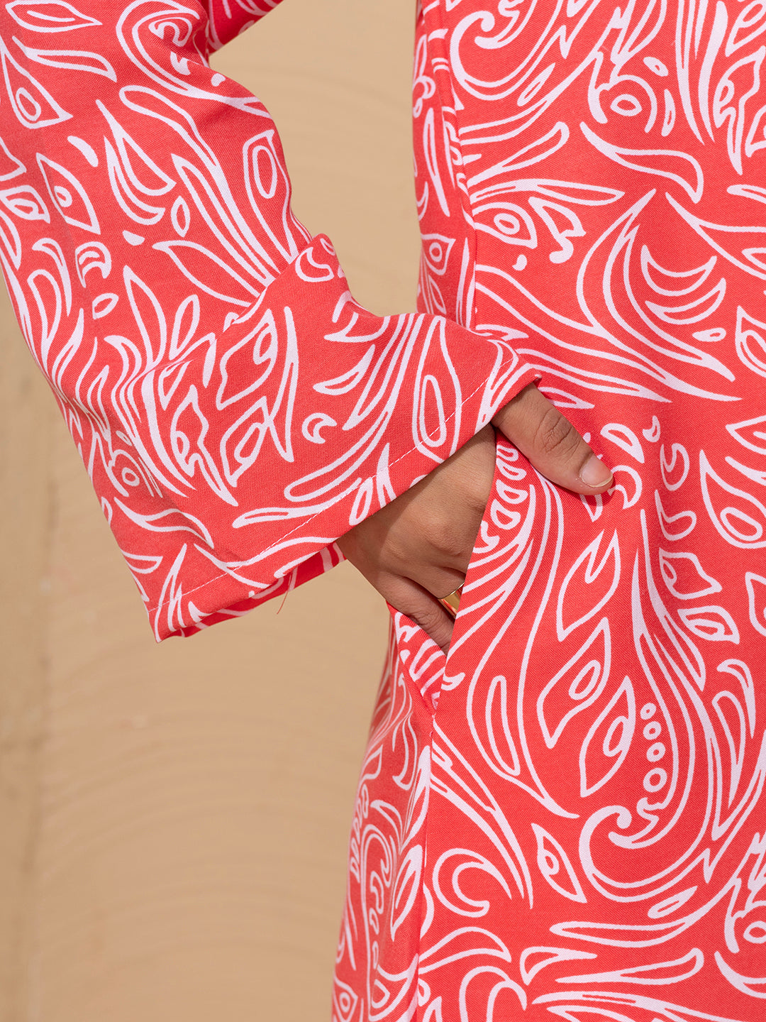 Elegant Pink & White Printed Kimono Set with inside slip and scarf