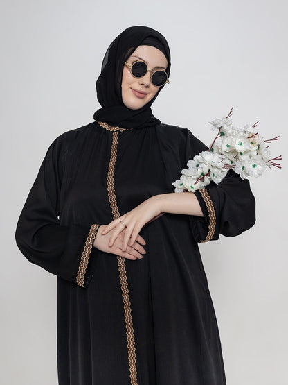 Women Embroidered Round Neck Abaya With Scarf