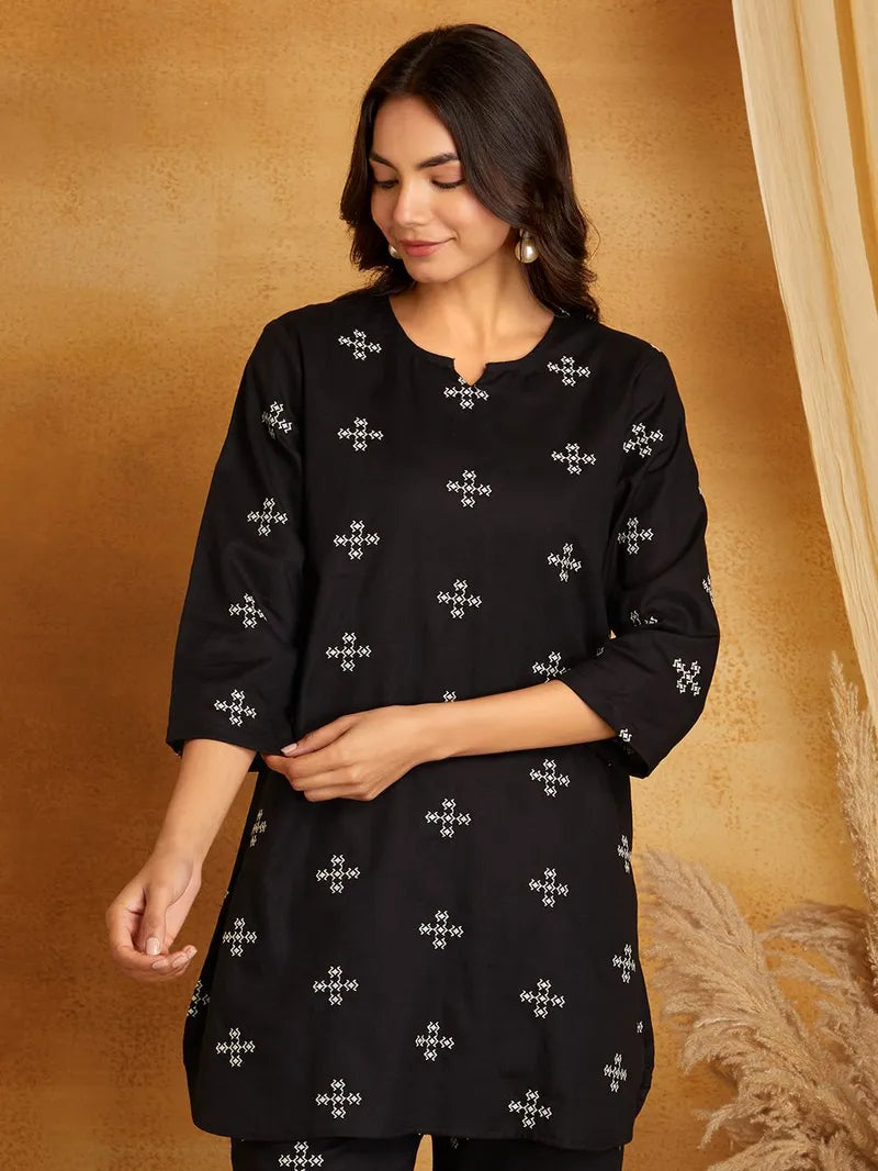 Black Embroidered Viscose Linen Kurta with Pants- Set of 2